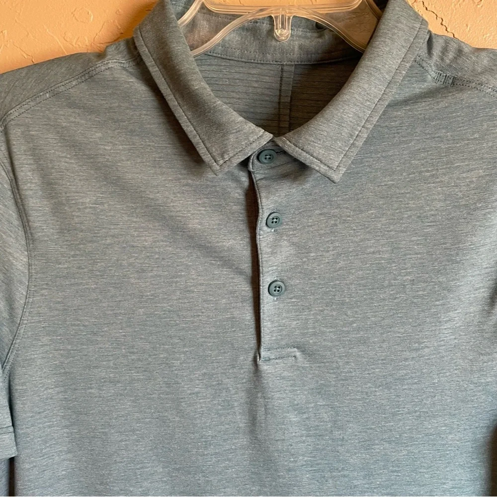Men’s Lululemon Evolution Polo Blue small.